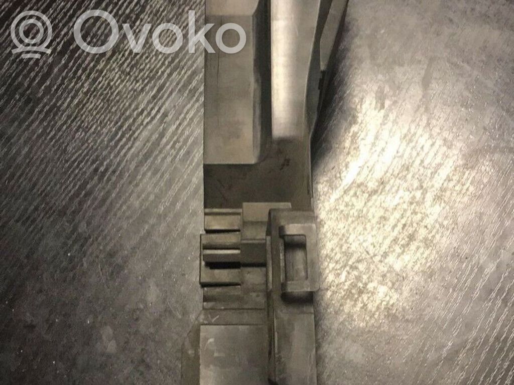 BMW 3 E46 Radiator mount bracket 