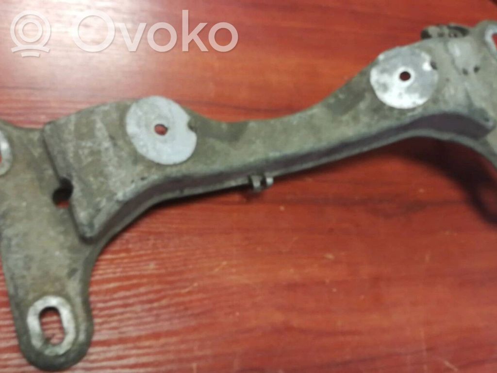 BMW 3 E90 E91 Gearbox mounting bracket 