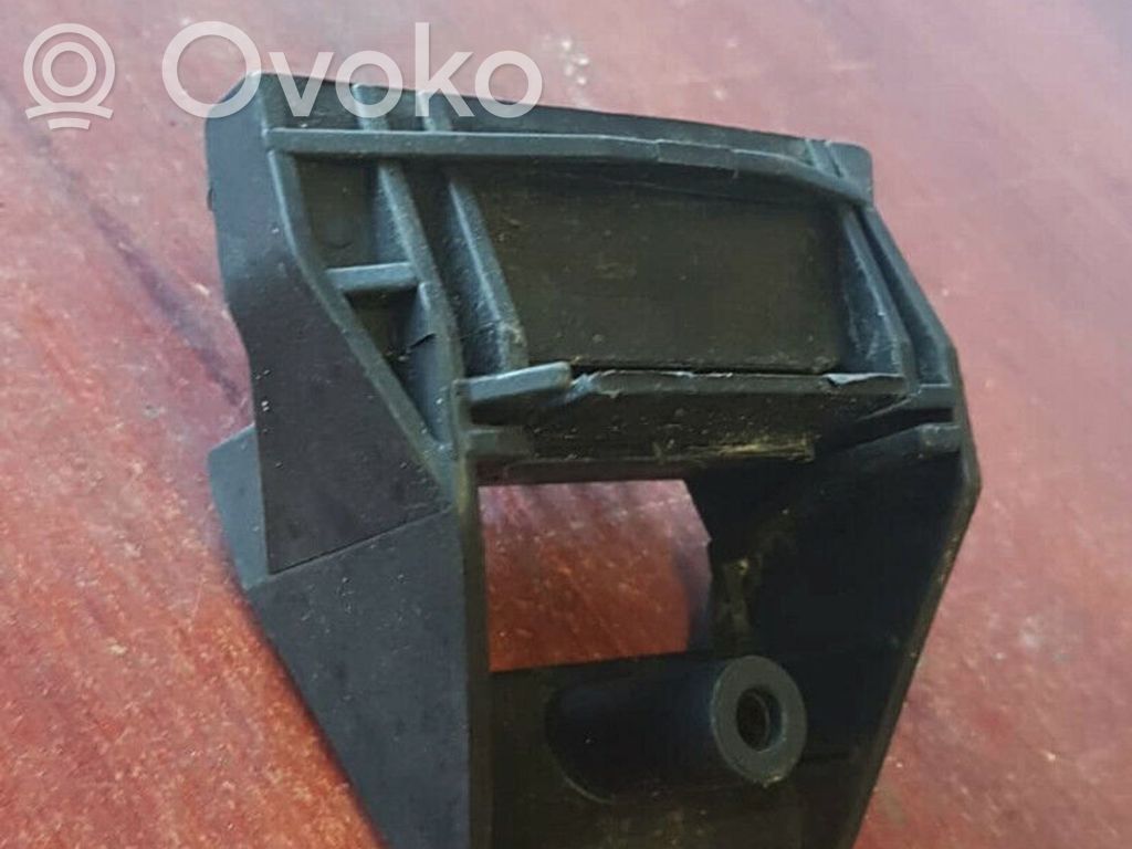 BMW 5 E39 Radiator mount bracket 