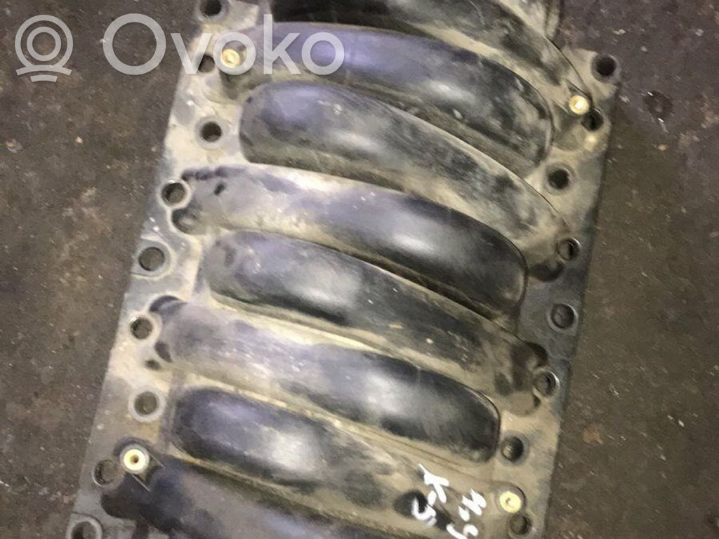 BMW 7 E38 Kolektorius įsiurbimo 