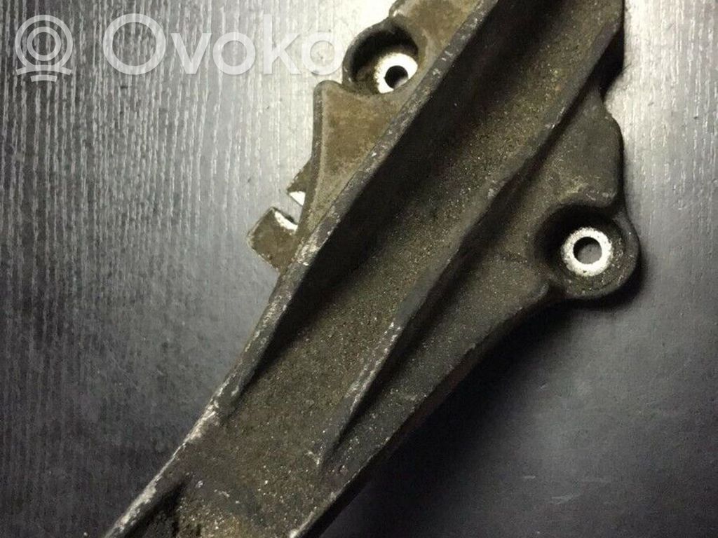 BMW 5 E39 Engine mounting bracket 