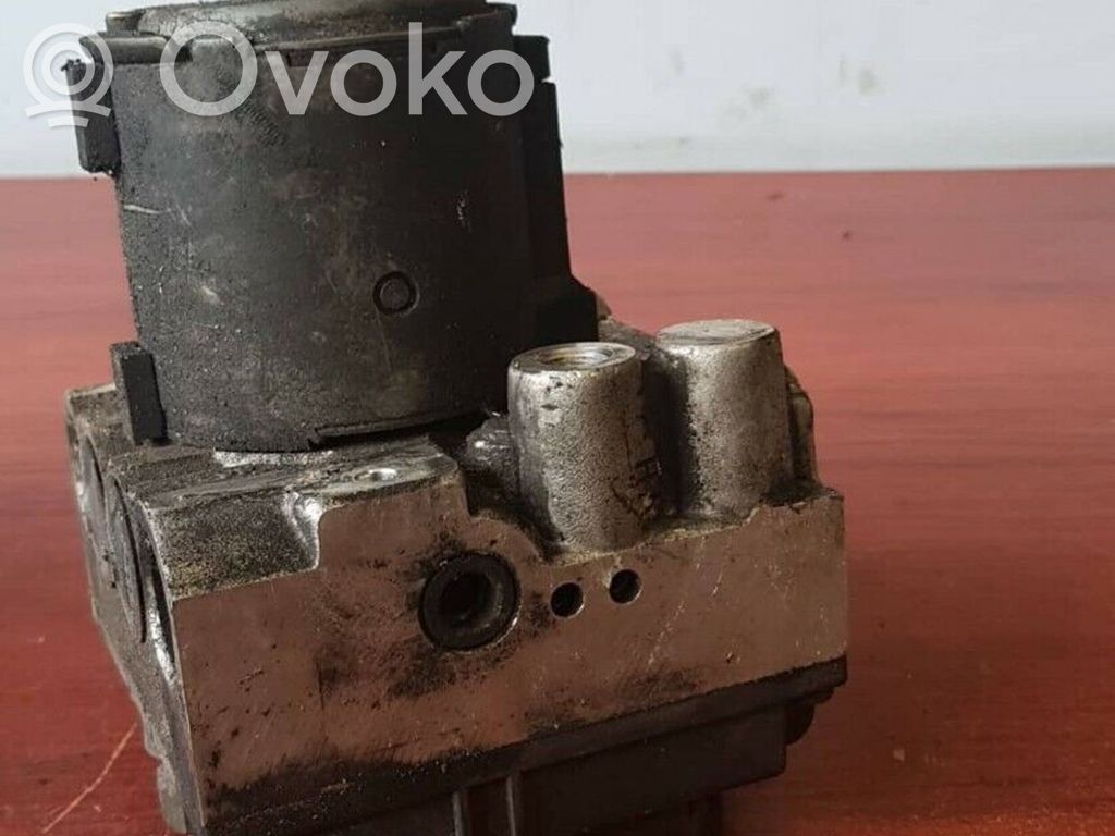 BMW 7 E38 ABS Blokas 