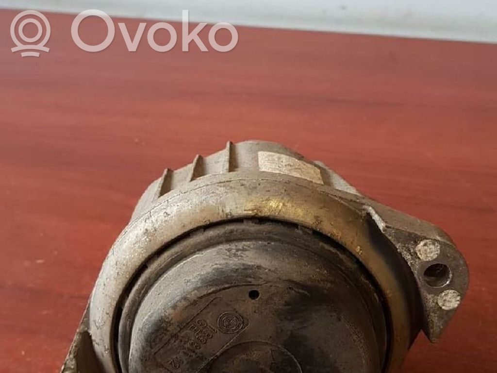 BMW 3 E90 E91 Variklio pagalvė 