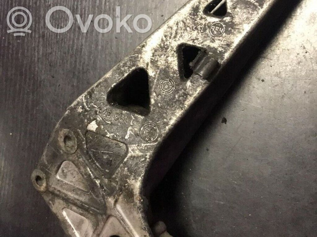 BMW 5 E34 Engine mounting bracket 