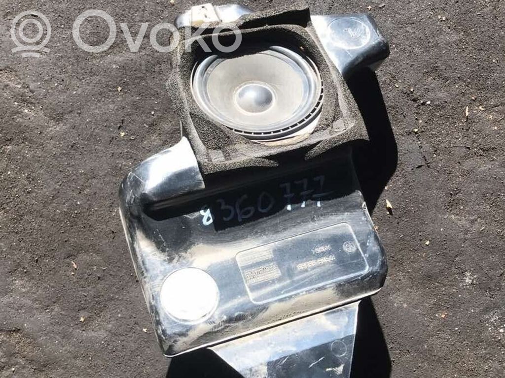 BMW 5 E39 Altavoz subwoofer 