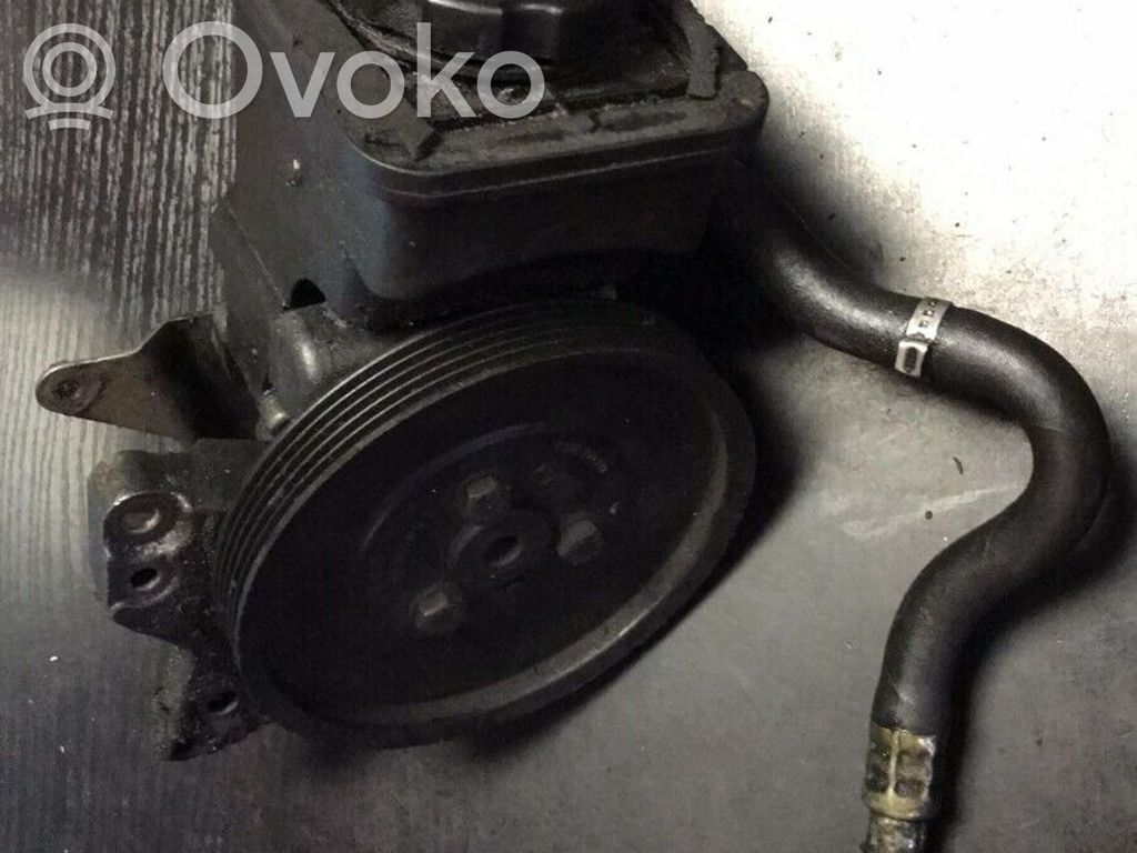 Power steering pump   2247599