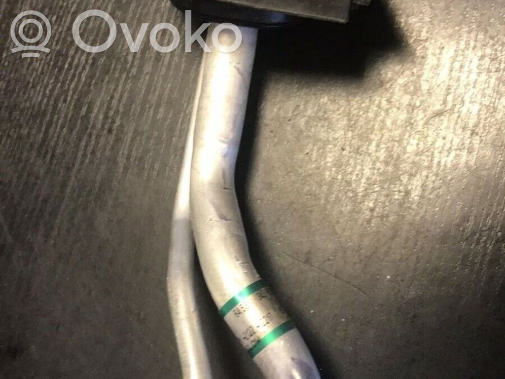 BMW X3 E83 Ilmastointilaitteen putki (A/C) 