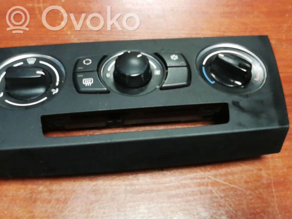 BMW X3 E83 Climate control unit 