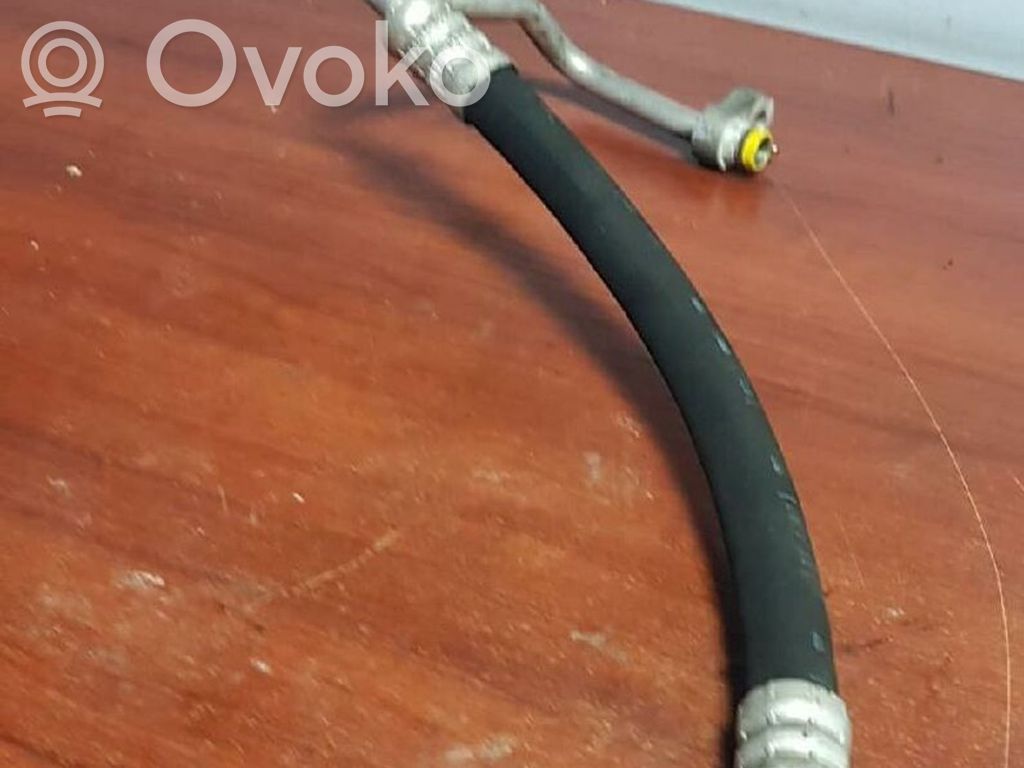 BMW 5 E60 E61 Ilmastointilaitteen putki (A/C) 
