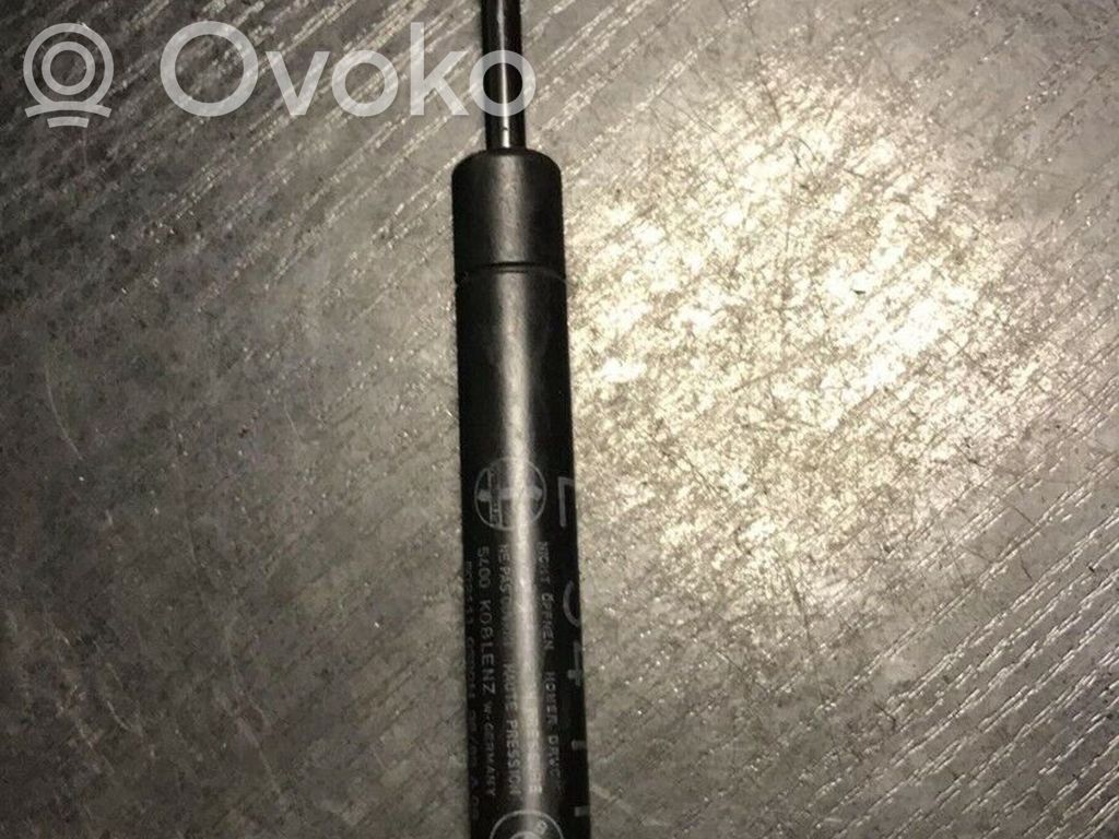 BMW 5 E34 Konepellin kaasujousi 