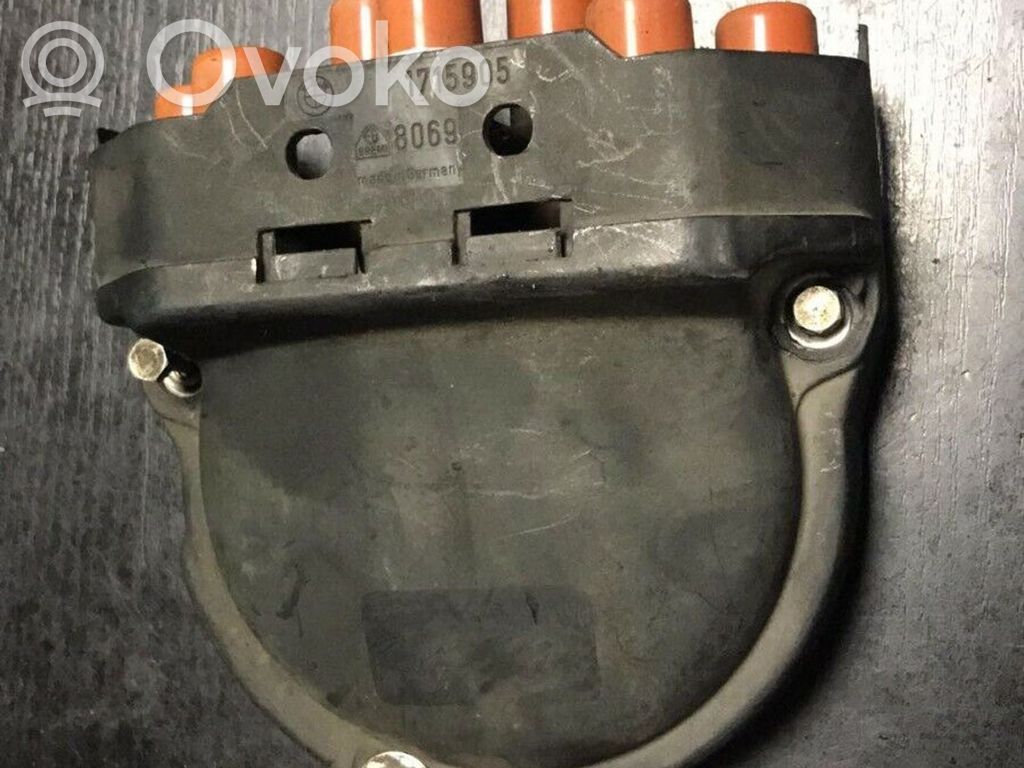 BMW 5 E34 Spark distributor cap 