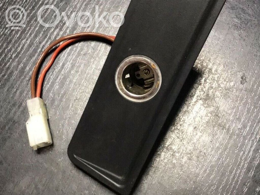 BMW 7 E38 Cigarette lighter rear 