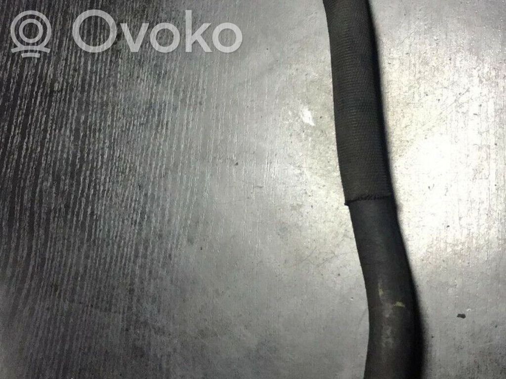 BMW X3 E83 Engine coolant pipe/hose 