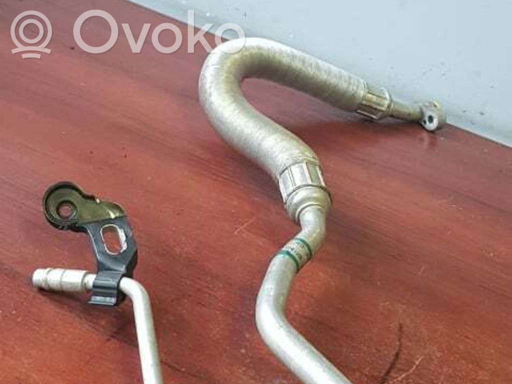 BMW X3 E83 Air conditioning (A/C) pipe/hose 