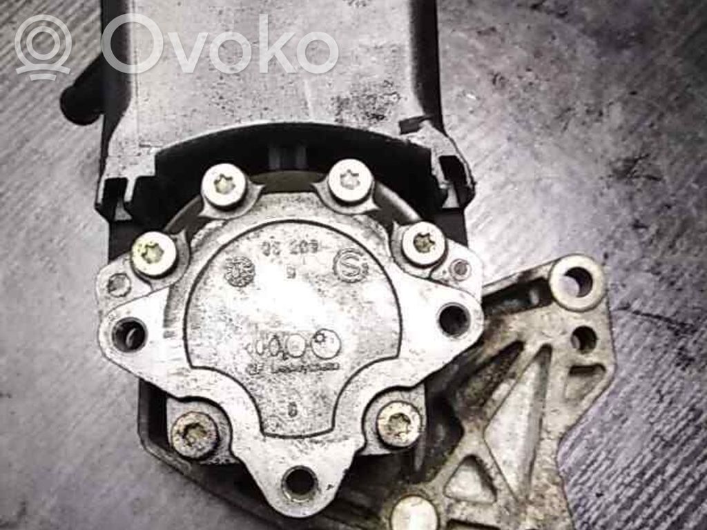 BMW 5 E60 E61 Power steering pump 