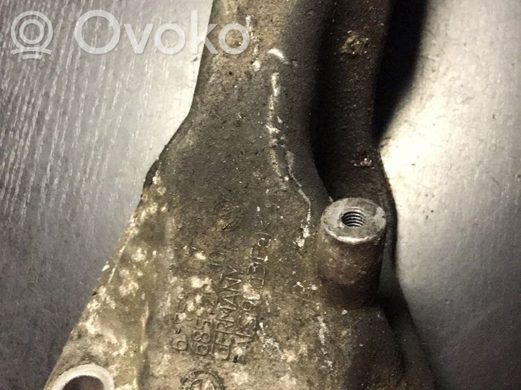 BMW 3 E46 Engine mounting bracket 