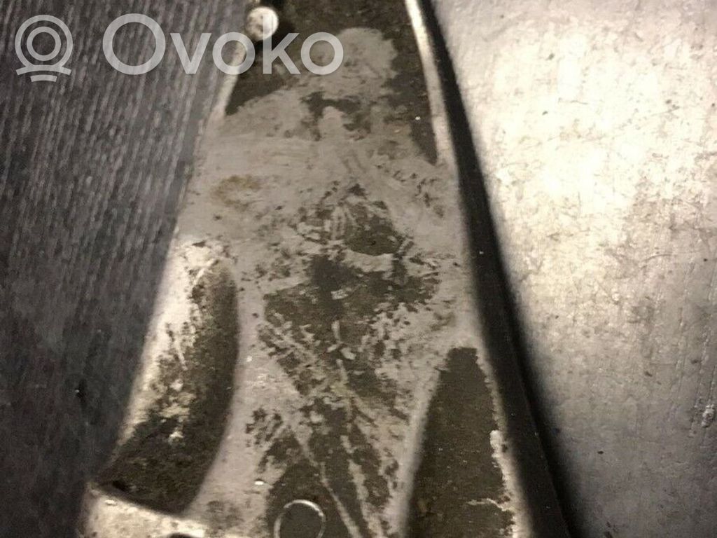 BMW 5 E34 Engine mounting bracket 