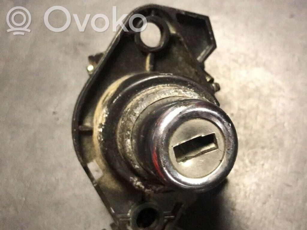 BMW 5 E34 Tailgate exterior lock 