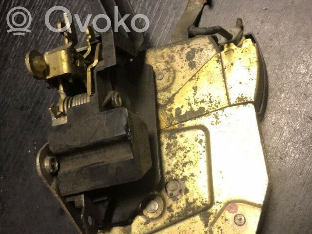 BMW 5 E34 Front door lock 