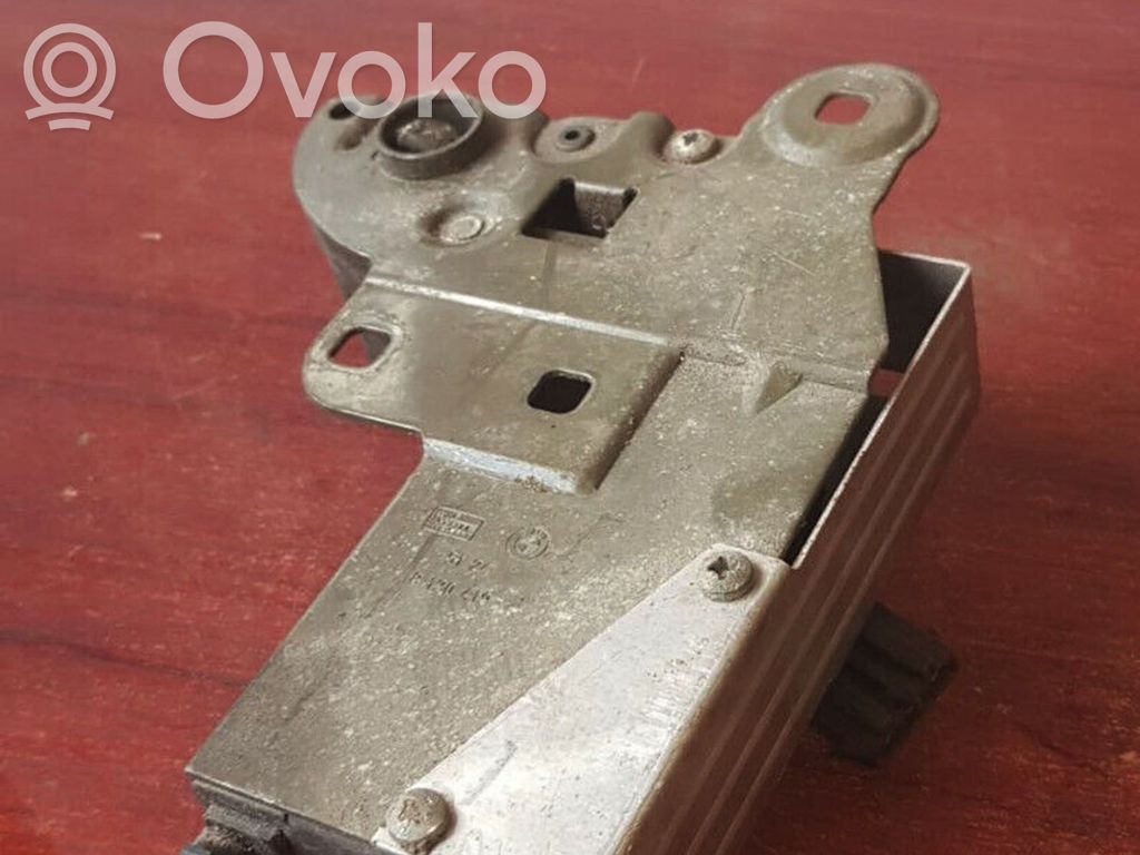 BMW 5 E34 Tailgate window lock/catch/latch 