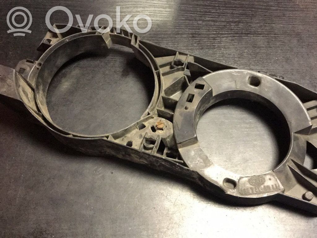 BMW 5 E34 Headlight/headlamp mounting bracket 