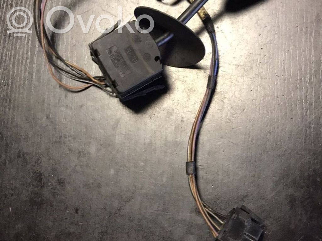 BMW 5 E34 Valytuvų rankenėlė 