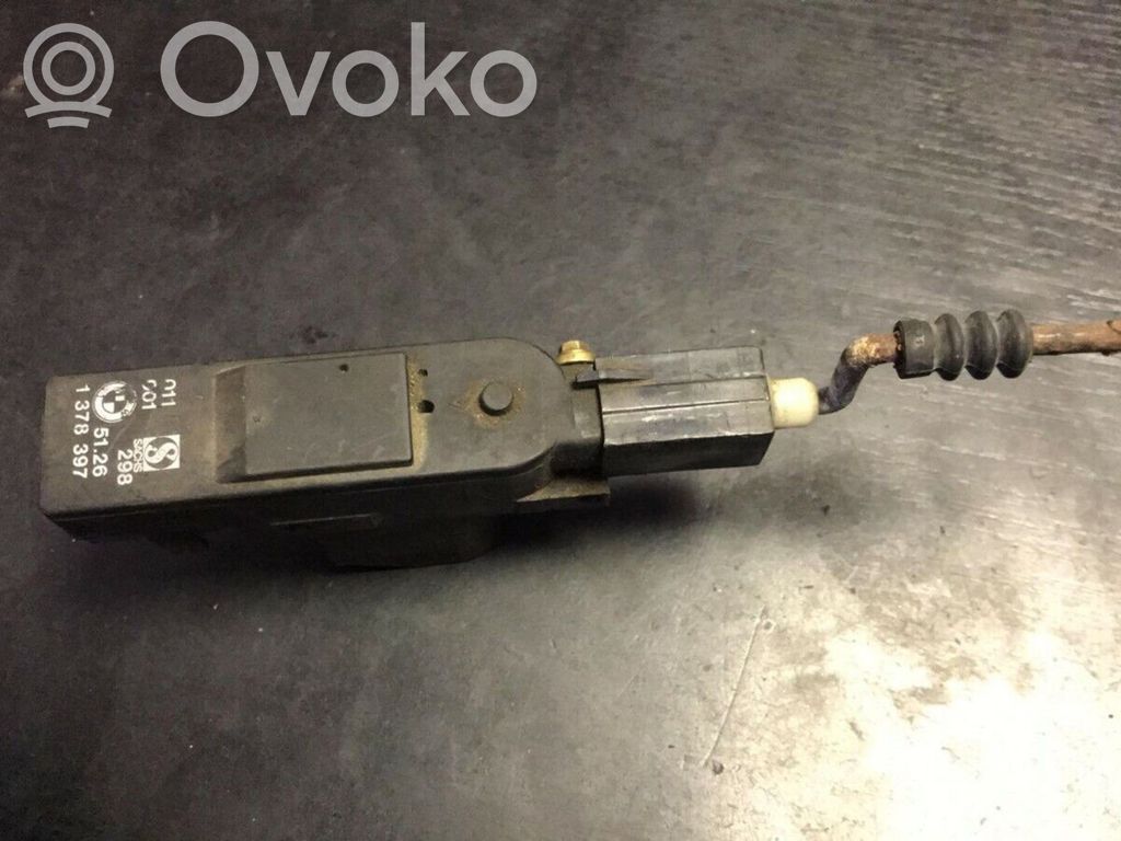 BMW 5 E34 Fuel tank cap lock motor 