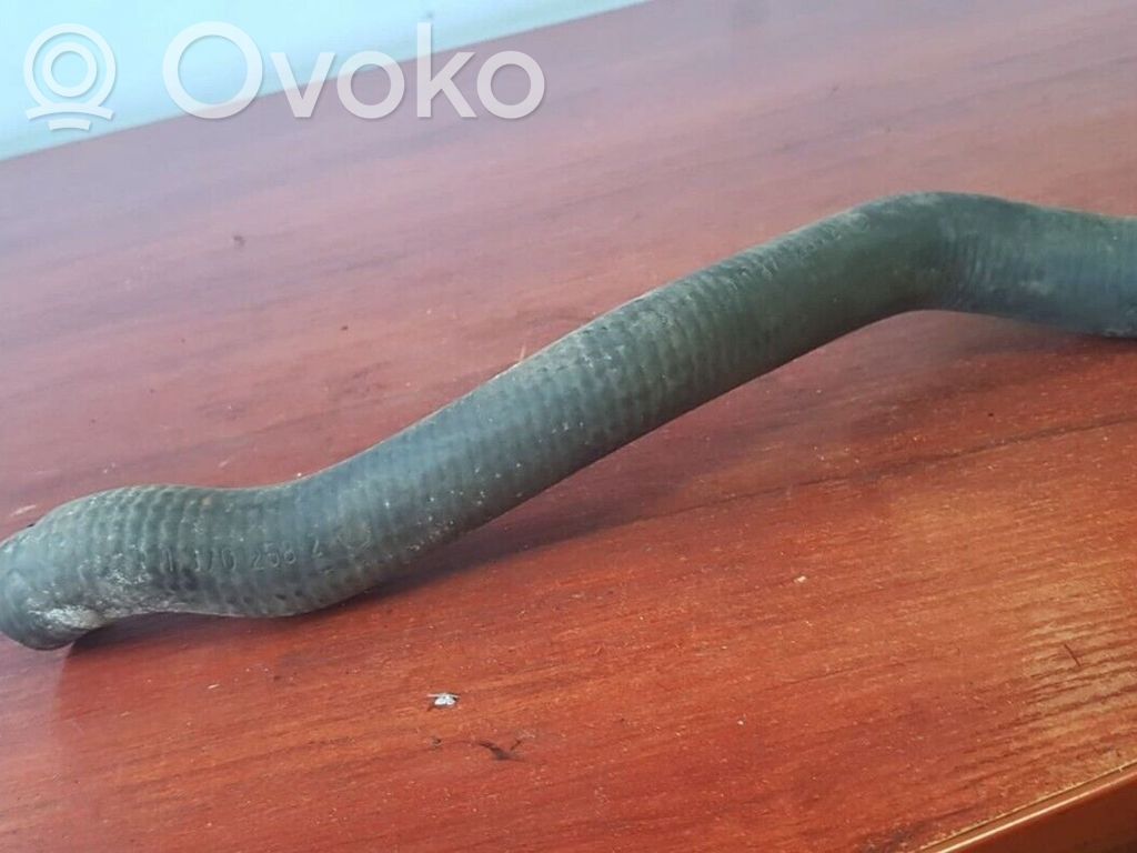 BMW 5 E28 Engine coolant pipe/hose 