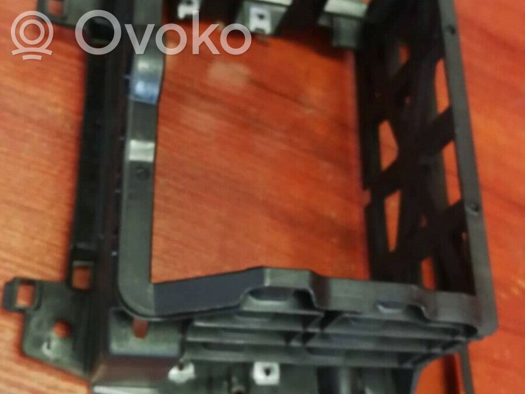 Otras partes del panel de instrumentos   7076082