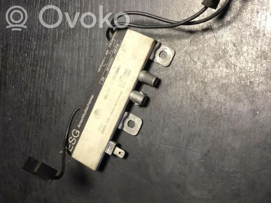BMW 3 E36 Antenna control unit 