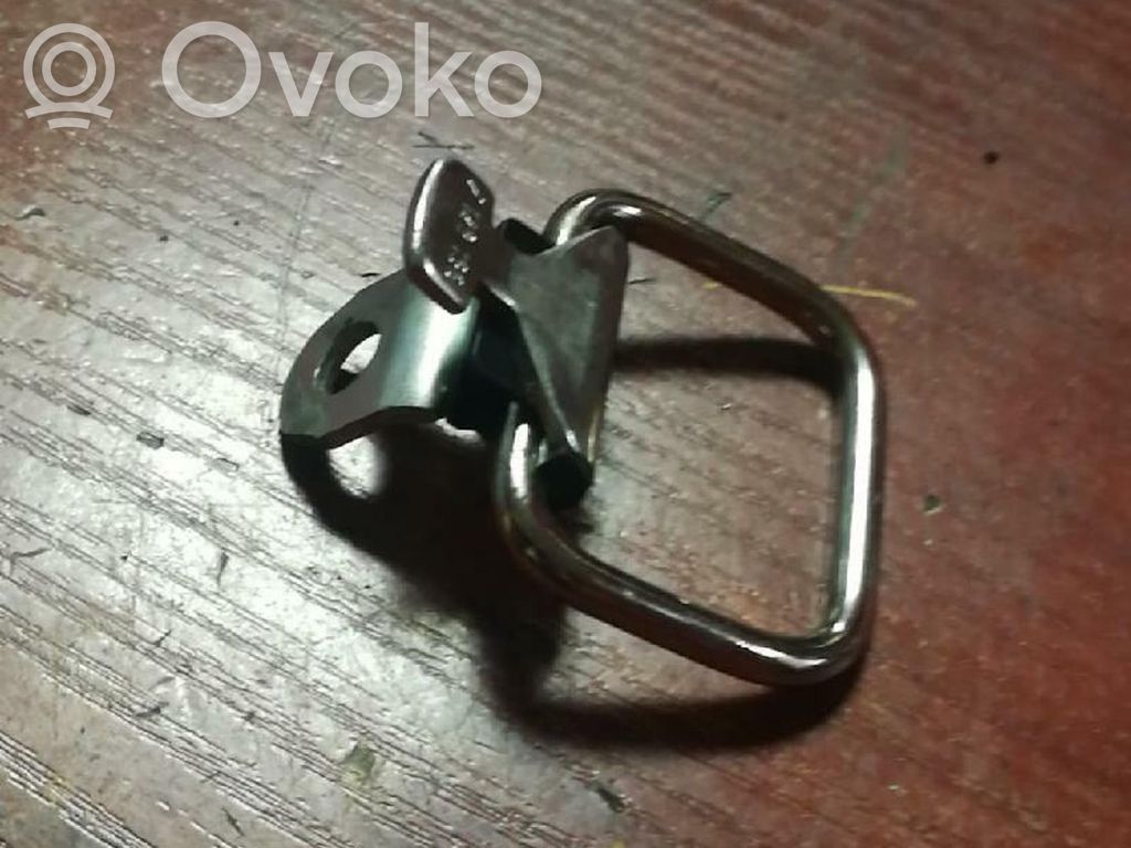BMW 3 E90 E91 Tie down hook / loop 