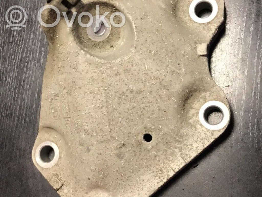 BMW 5 E60 E61 Engine mounting bracket 