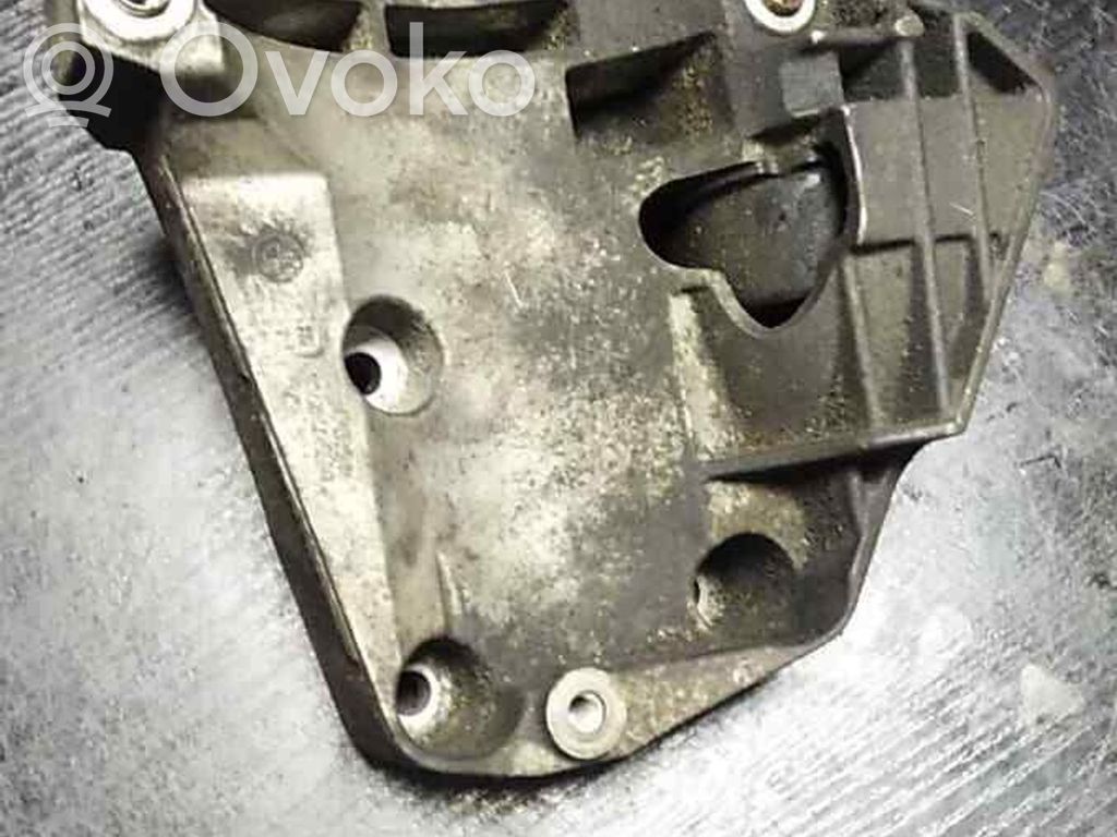 BMW 5 E60 E61 Generator/alternator bracket 