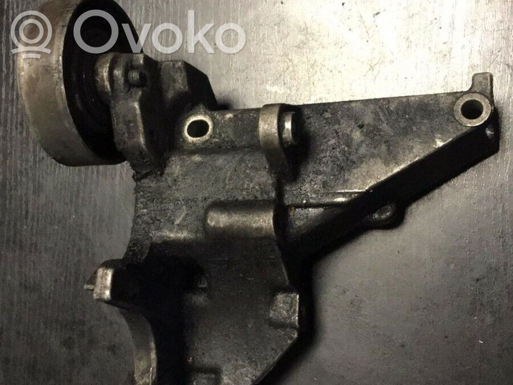 BMW 5 E39 Engine mounting bracket 