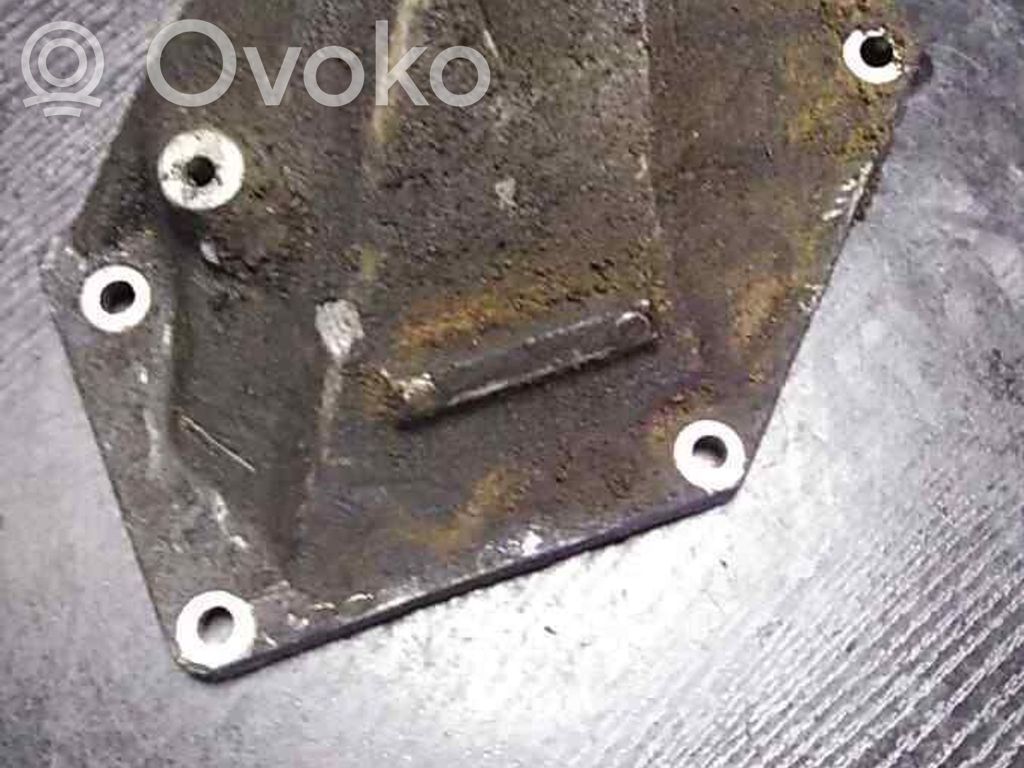 BMW 5 E39 Engine mounting bracket 