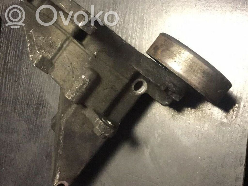 BMW 5 E34 Engine mounting bracket 