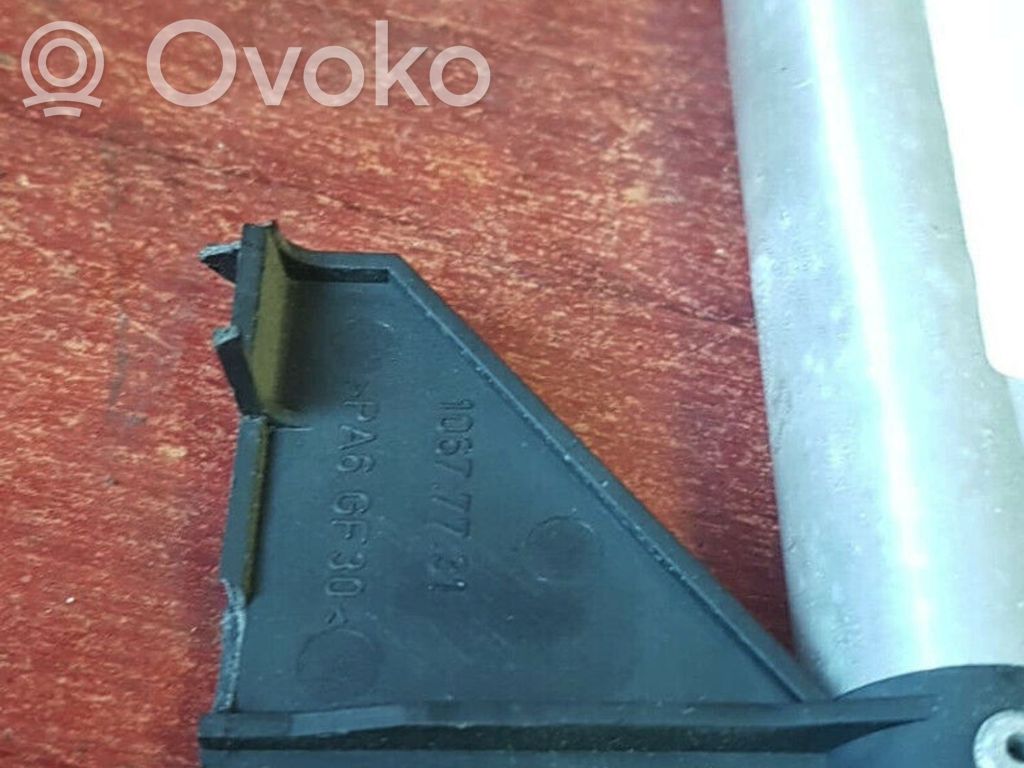 BMW 5 E39 Galinė lango užuolaidėlė 