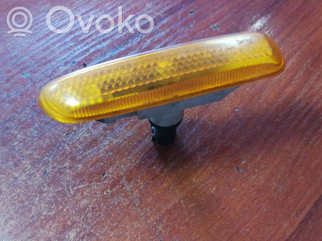 BMW 3 E46 Front fender indicator light 