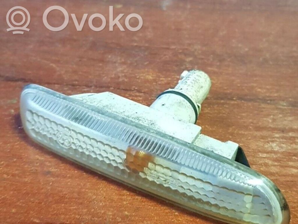 BMW 3 E46 Front fender indicator light 