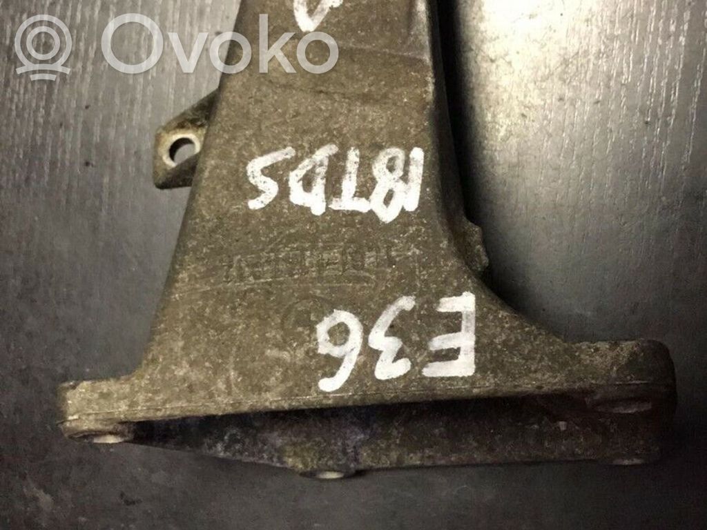 Engine mount bracket   1141832