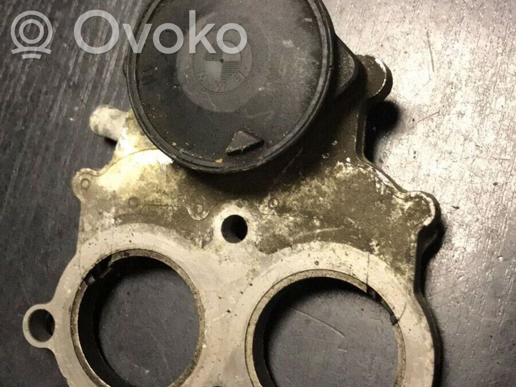 BMW 3 E36 Kita variklio skyriaus detalė 
