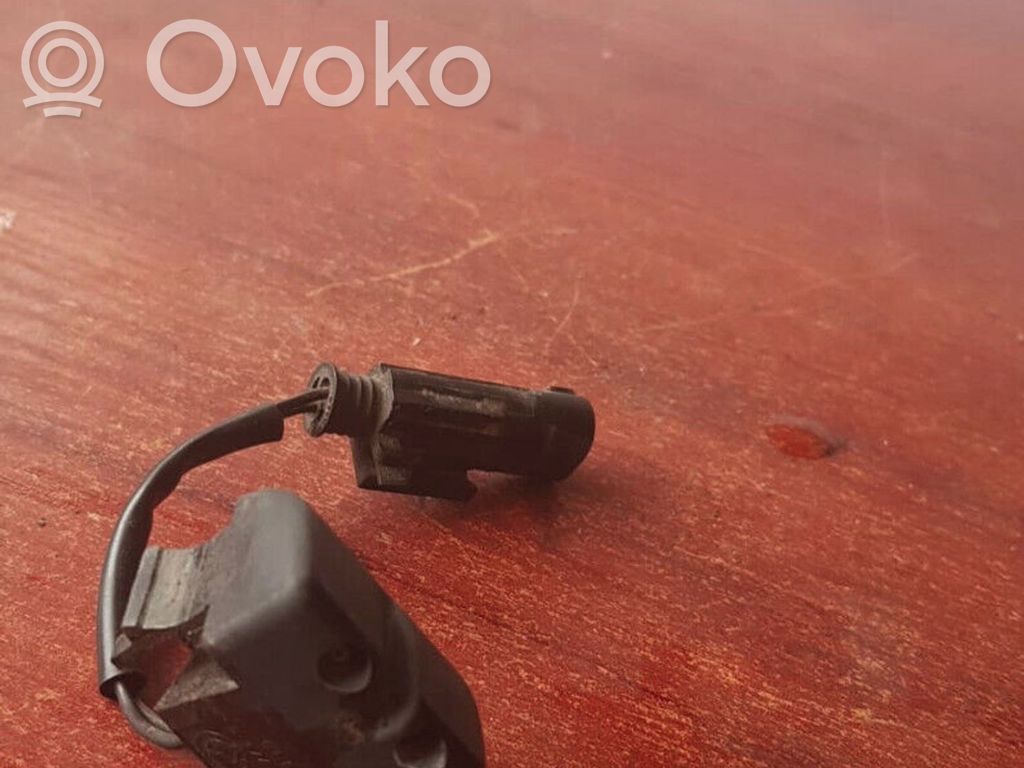 BMW 3 E46 Windshield washer spray nozzle 