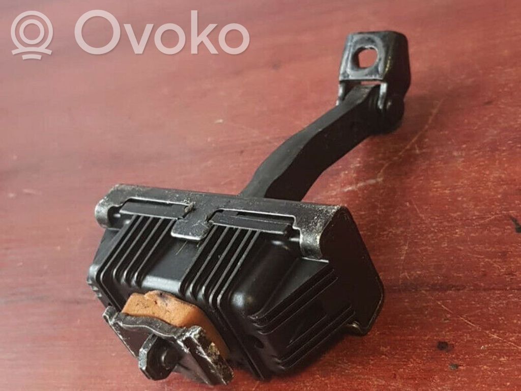 BMW 1 E82 E88 Front door check strap stopper 