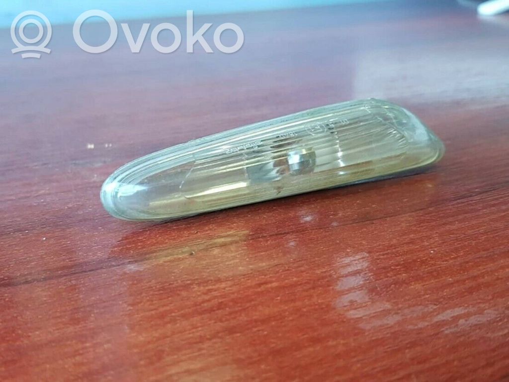 BMW 1 E82 E88 Front fender indicator light 