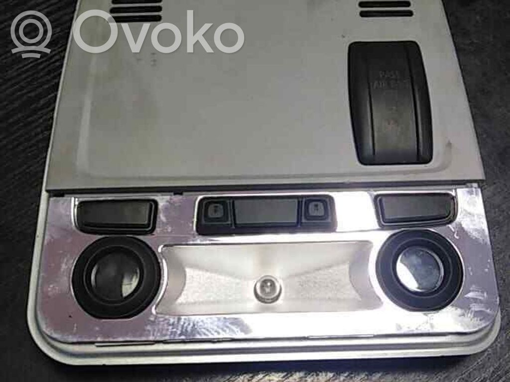 Front seat light   9137485