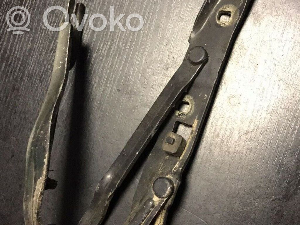 BMW 3 E36 Tailgate/trunk/boot hinge 