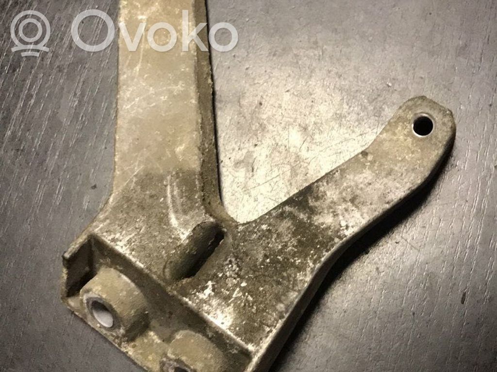 BMW 3 E46 Engine mounting bracket 