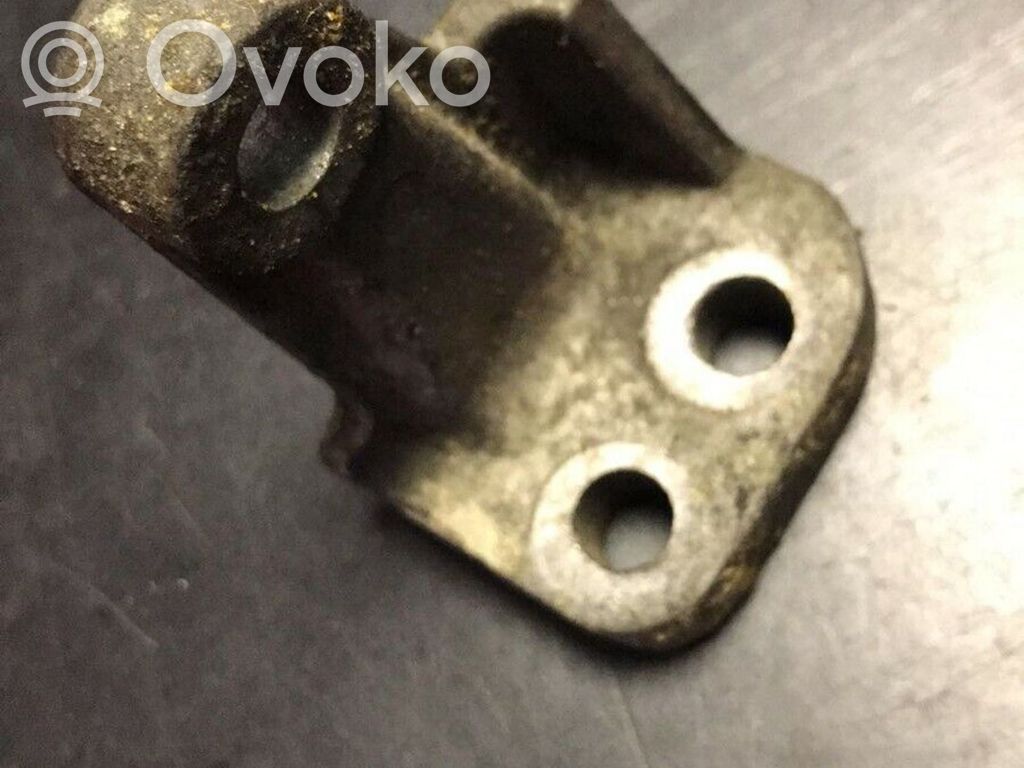 BMW 3 E46 Engine mounting bracket 