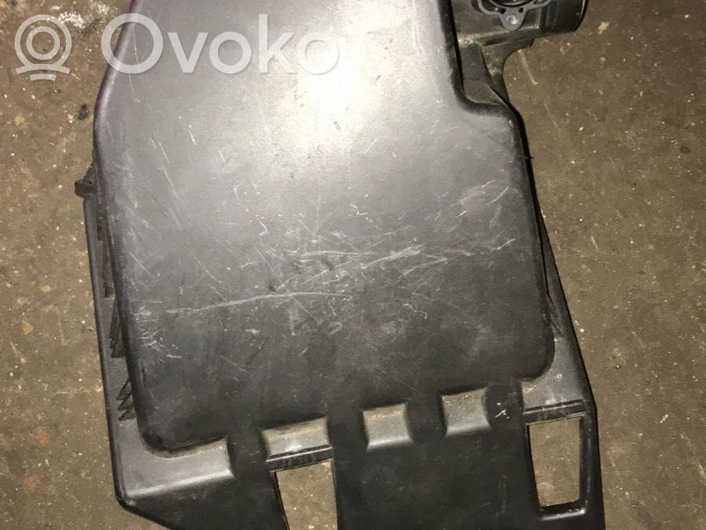 BMW 5 E60 E61 Air filter box 