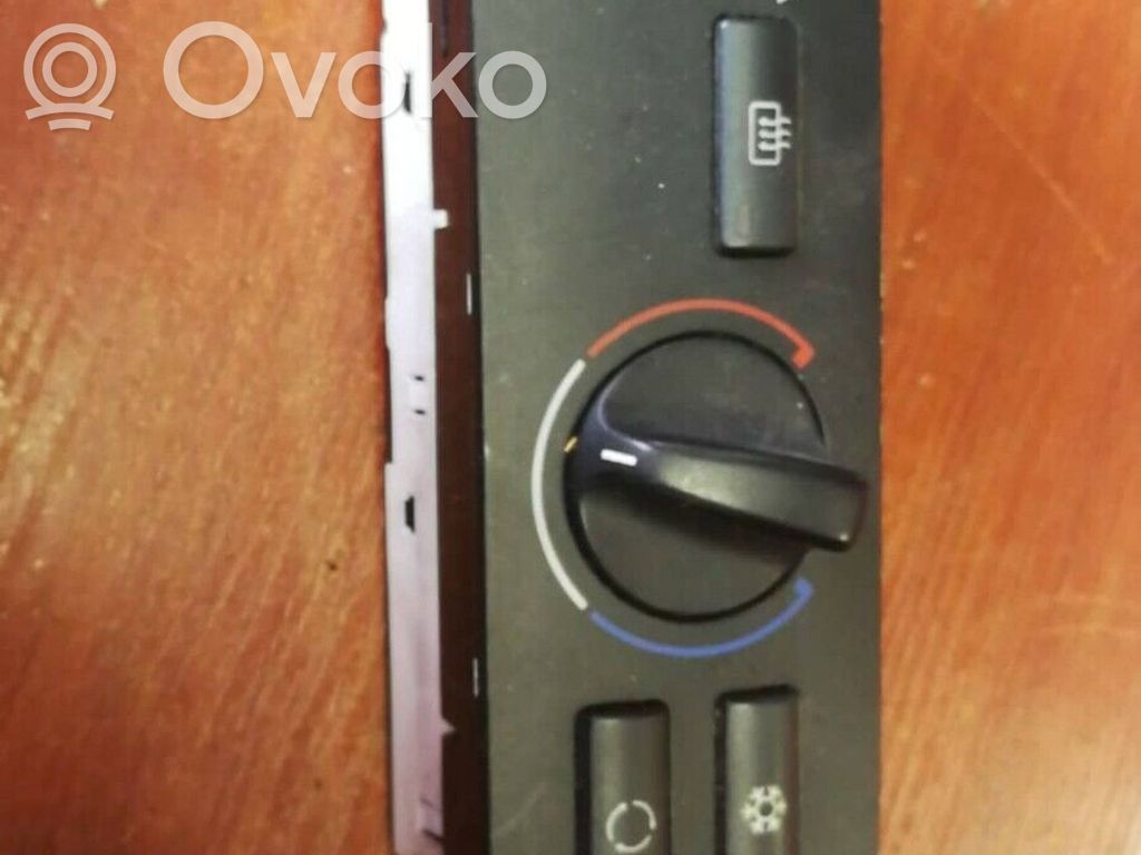 BMW 3 E46 Climate control unit 